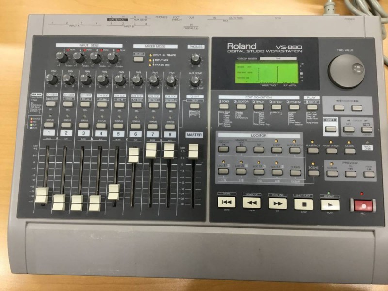Roland VS-880 画像1