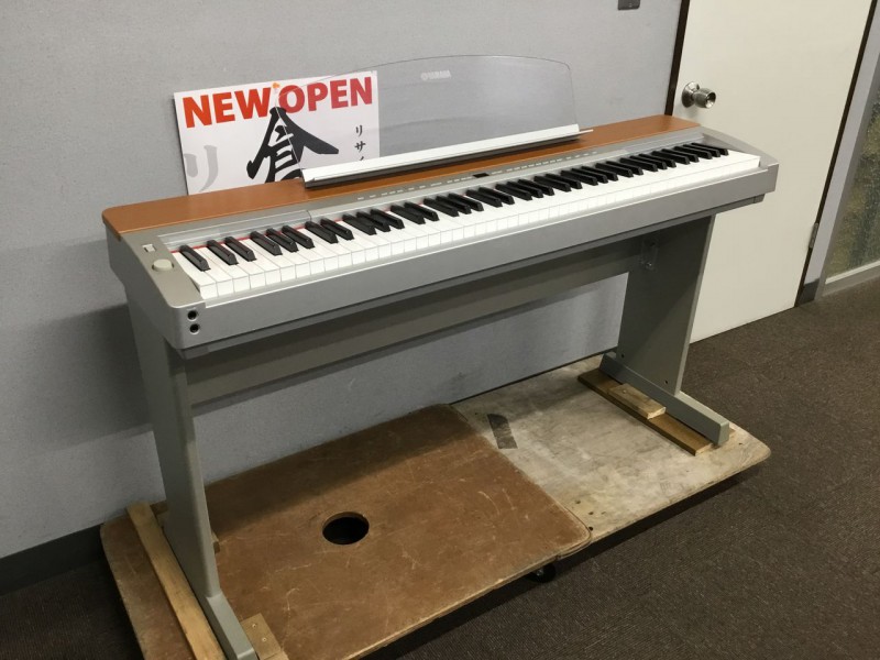 ヤマハ YAMAHA 電子ピアノ P-155 Pシリーズ ピアノ ペダル付き 11年製 画像1