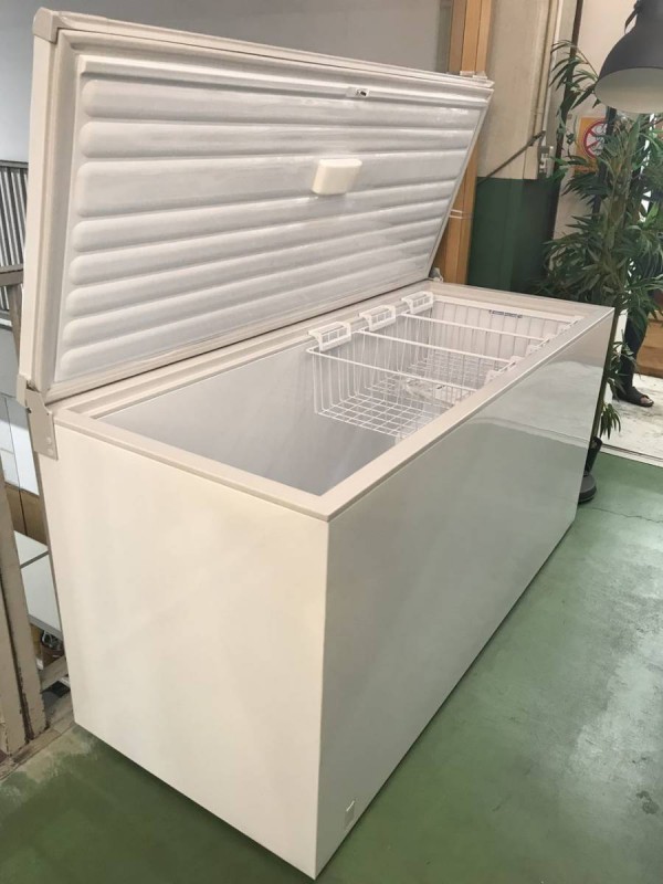 サンデン株式会社 SANDEN 業務用 冷凍ケース 628L チェストフリーザー 16年製 SH-700XC 画像1