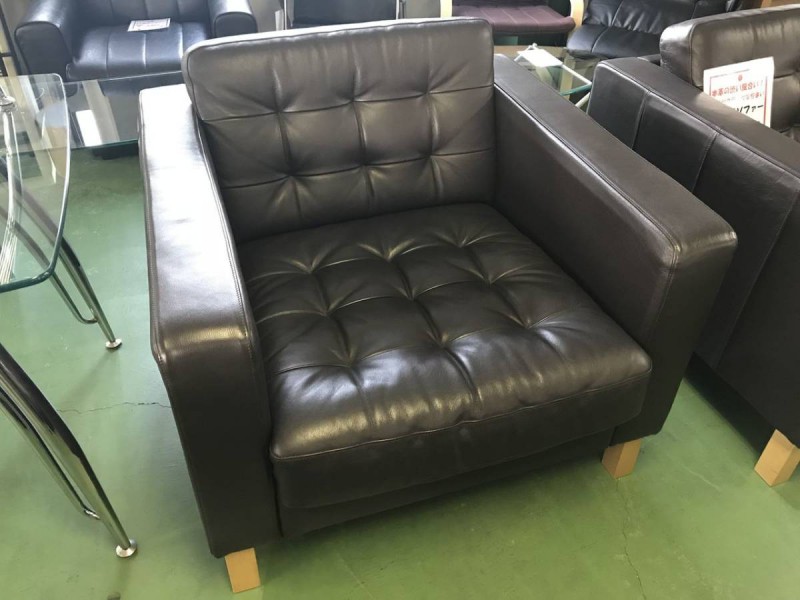 イケア IKEA 1人掛けソファー ソファー 皮 レザー ブラック ロビー ロビーソファー シングル ソロ 画像1