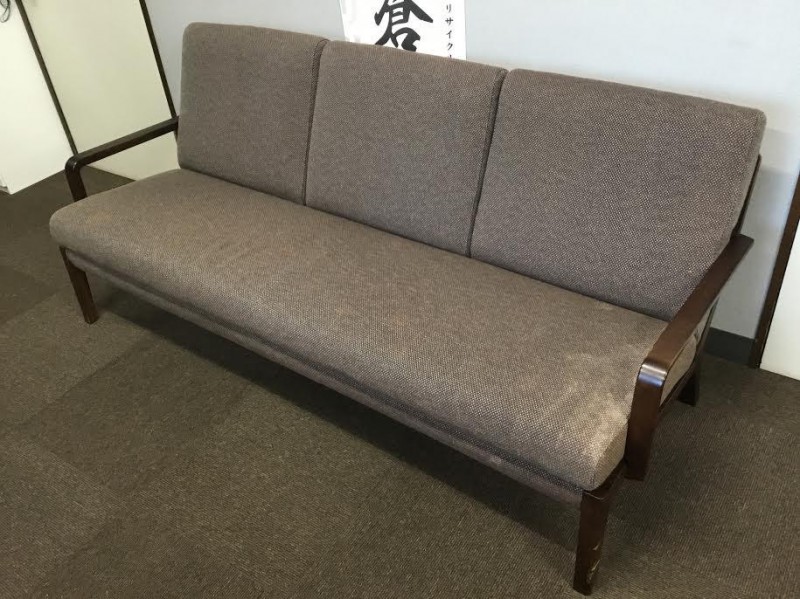 カリモク karimoku 3人掛けソファー ソファ トリプルソファ ソファ 布 ブラウン 3シーター ロビーチェア 画像1