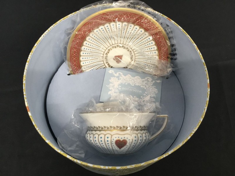 ウェッジウッド Wedgwood カップ Tカップ クイーン オブ ハーツ QUEEN OF HEARTS ハーレクイン コレクション カップ＆ソーサー 画像1