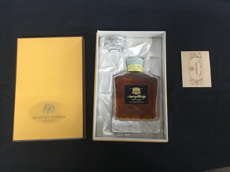 古酒  ウイスキー特級 SUNTORY IMPERIAL サントリー インペリアル 600ｍｌ ビンテージボトル 箱付き 画像1