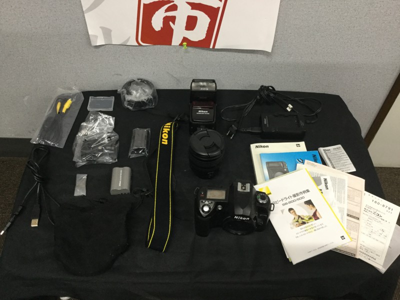 ニコン Nikon D70 Kit デジタル 一眼レフカメラ AF-S DX Zoom-NikkoR ED 18-70mm f/3.5-4.5G IF ズームレンズ 画像1